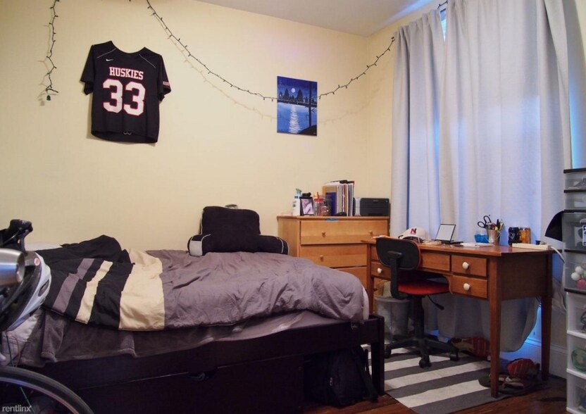 Building Photo - 1576 Tremont St