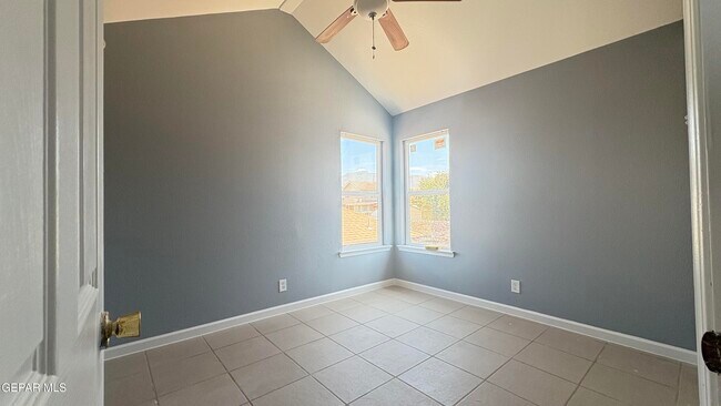 Building Photo - 7740 Luz De Camino Way