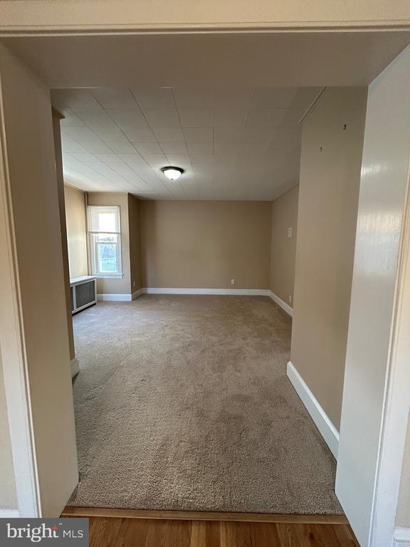 Building Photo - 424 Center St