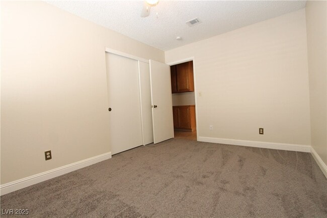 Building Photo - 6605 Vicuna Dr