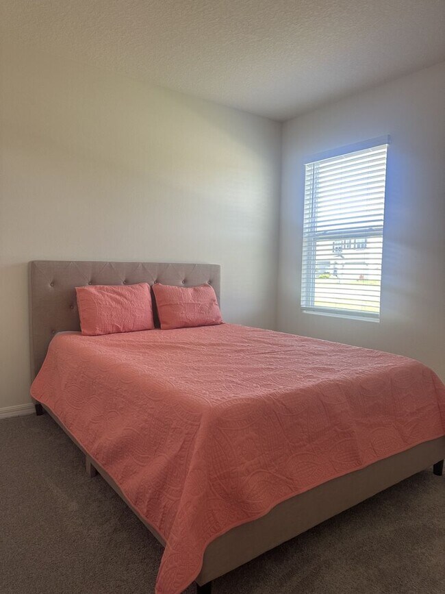 Building Photo - Gorgeous 3-Bedroom, 2-Bathroom Townhouse in Bradenton