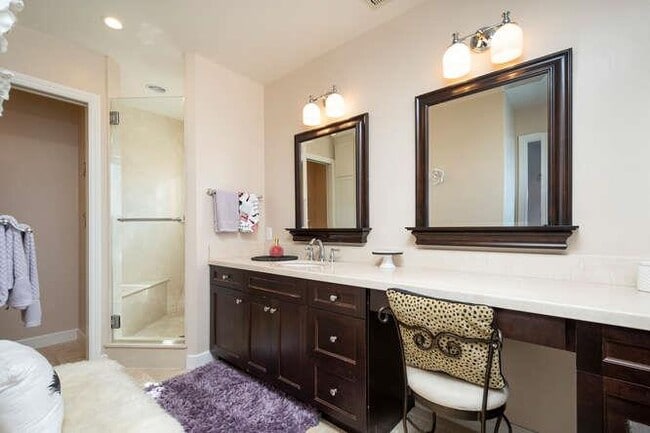 Building Photo - 2044 Fairmont Dr