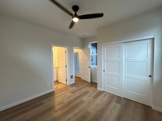 Building Photo - Single Level 1 Bedroom / 1 Bathroom Home