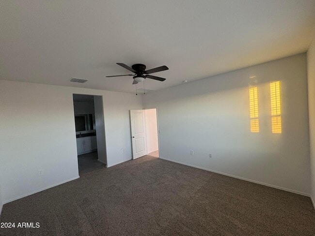 Building Photo - 1575 E Lardner Dr