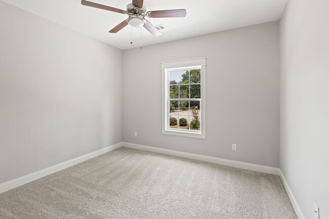 Building Photo - Brand New Luxury Townhome