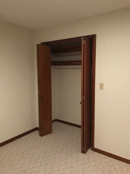 Building Photo - 951 E. Wabash St