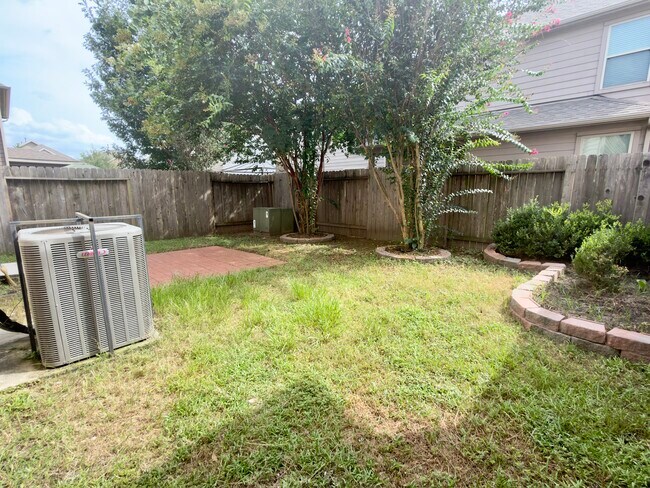Building Photo - 17035 Amarose Dr