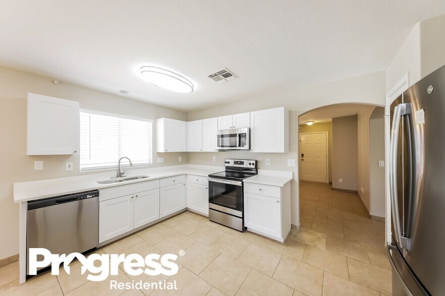 Building Photo - 11205 W Turney Ave