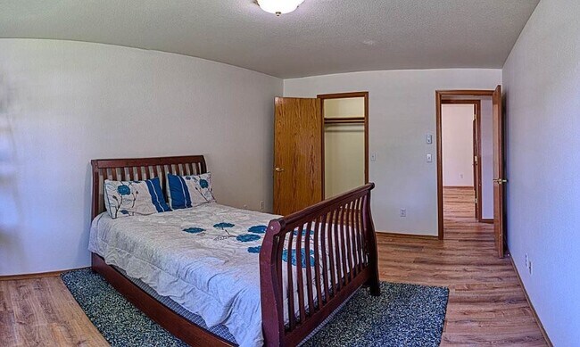 Building Photo - 2559 Janece Dr