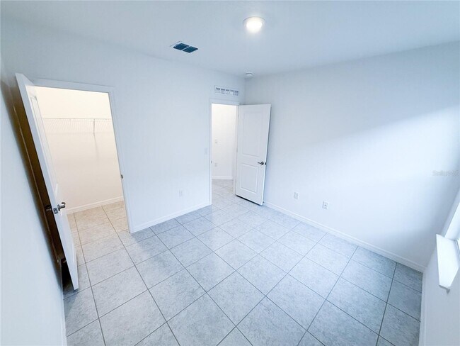Building Photo - 3927 Sagefield Dr