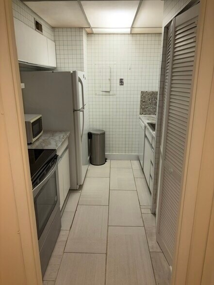 Building Photo - 1140 23rd St NW