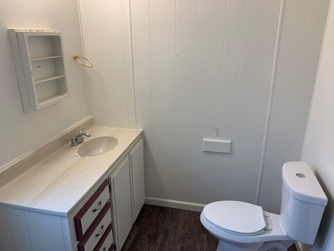 Building Photo - Great single Level home!