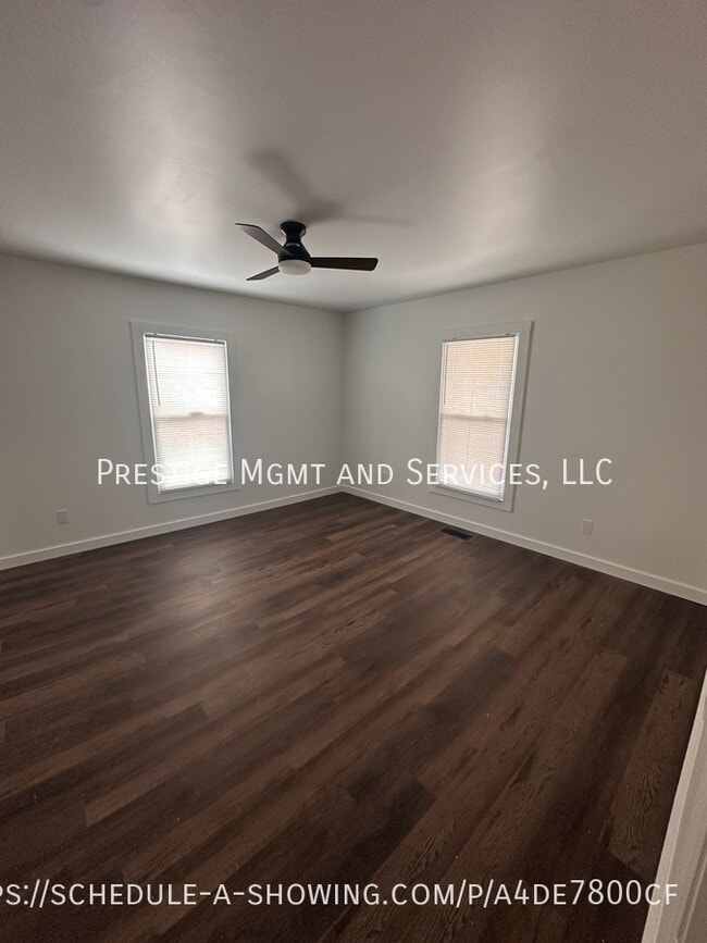 Building Photo - 401 Holmes St