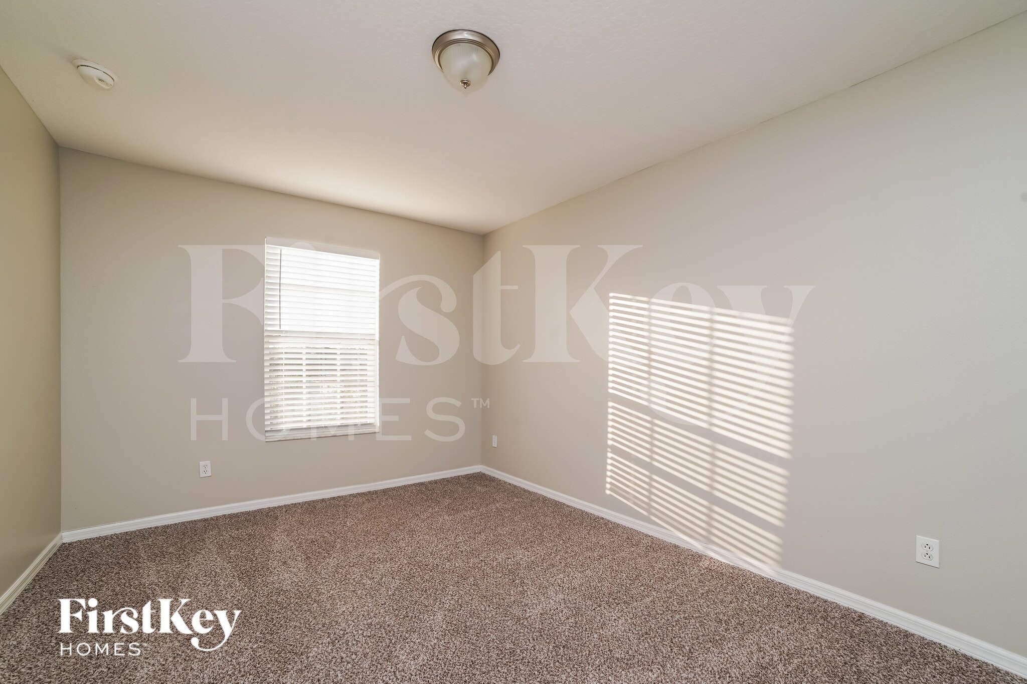 Building Photo - 2630 Sunningdale Dr