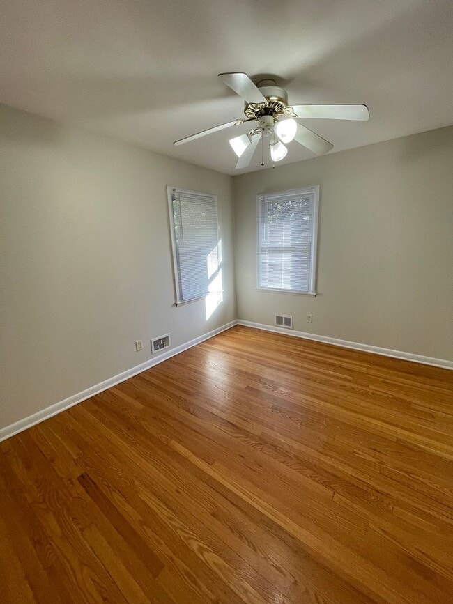 Building Photo - NEW ON THE MARKET– Charming 3bd/1ba Ranch Home in Prime Location!