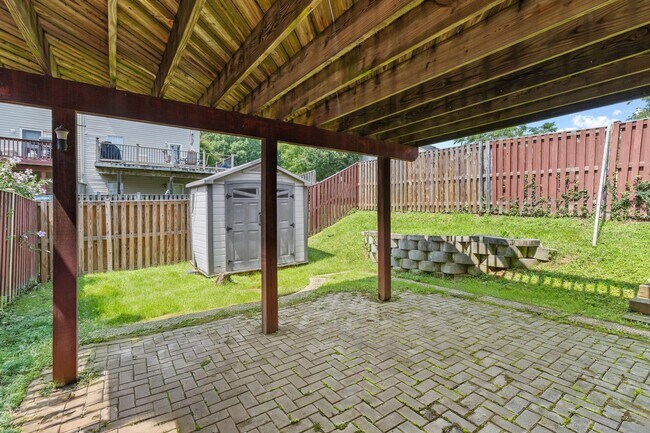 Building Photo - 5411 Castlestone Dr
