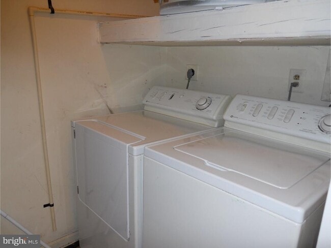 Building Photo - 309 Headhouse Ct