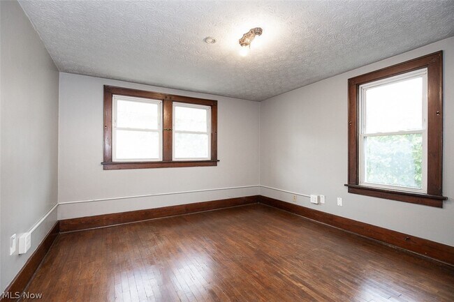 Building Photo - 888 Harrison Ave