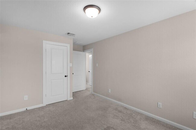 Building Photo - 23827 Via Leoni Dr