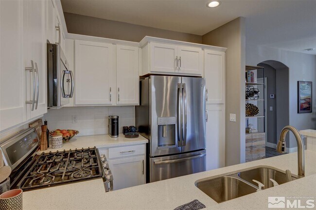 Building Photo - 1252 Saltern Dr