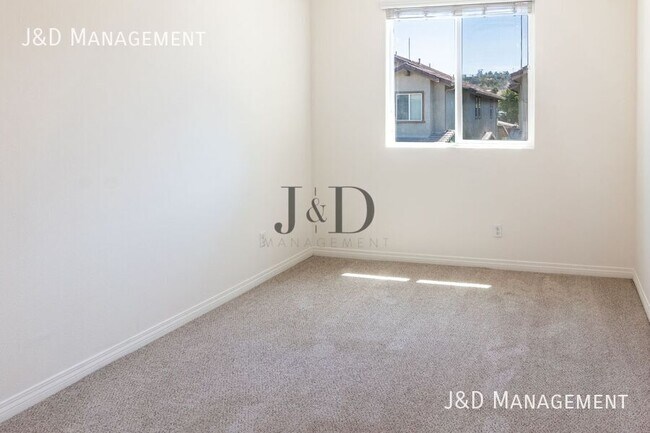 Building Photo - 8955 Valencia St