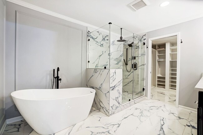 Building Photo - (Coming Soon) Beautiful Remodeled  Home in Historic Wilmore.