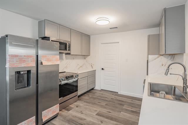 Building Photo - 8409 Glenann Dr