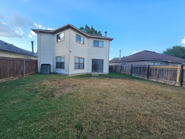 Building Photo - 11306 Gunlock