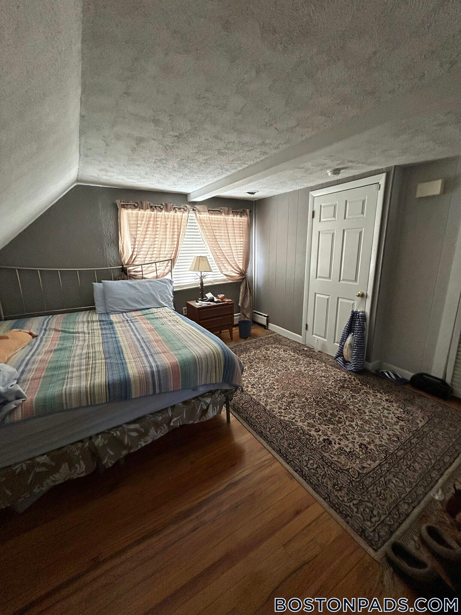 Building Photo - 370 Main St