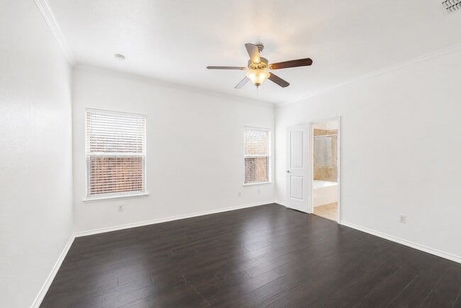 Building Photo - 9113 Holliday Ln