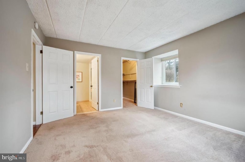 Building Photo - 70 Le Forge Ct