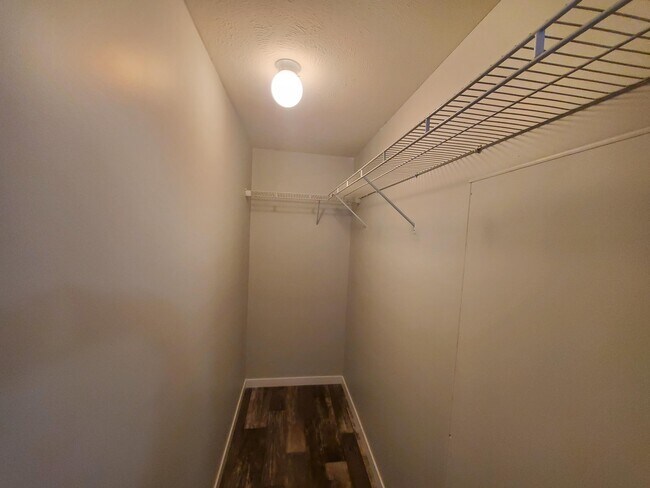 Building Photo - 13 Parakeet Hill Dr