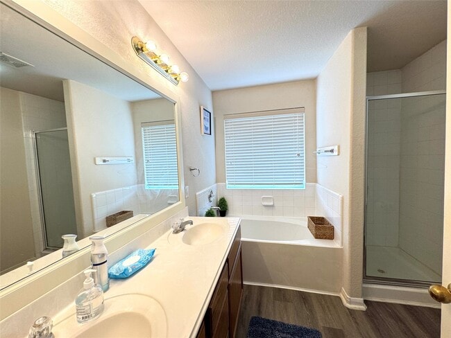 Building Photo - 21470 Olympic Forest Dr