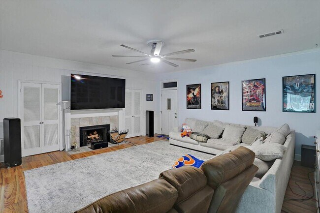 Building Photo - 1315 Kimwood Dr