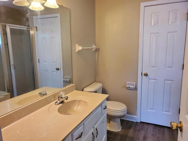 Building Photo - 1812 Clunan Cove