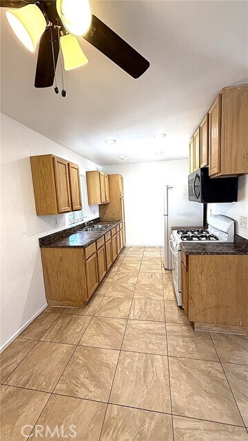 Building Photo - 30 E Blueridge Ave