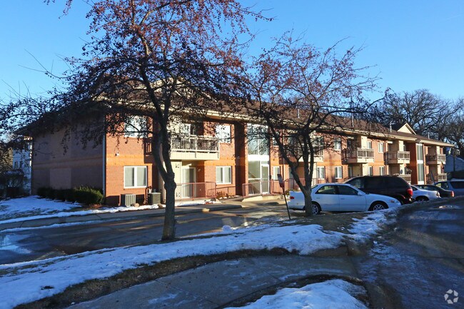 Building Photo - University West Apartments