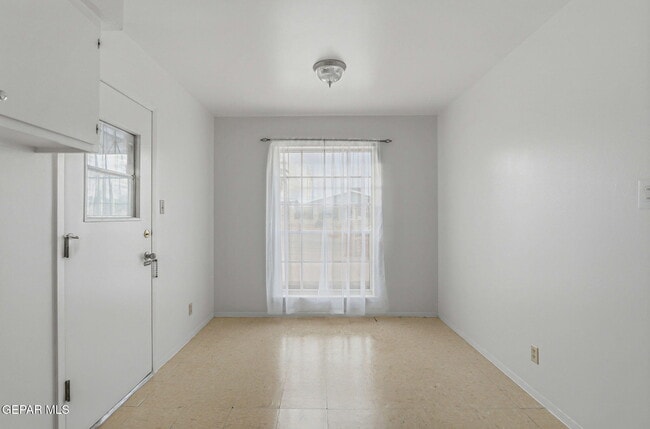 Building Photo - 3828 Taylor Ave