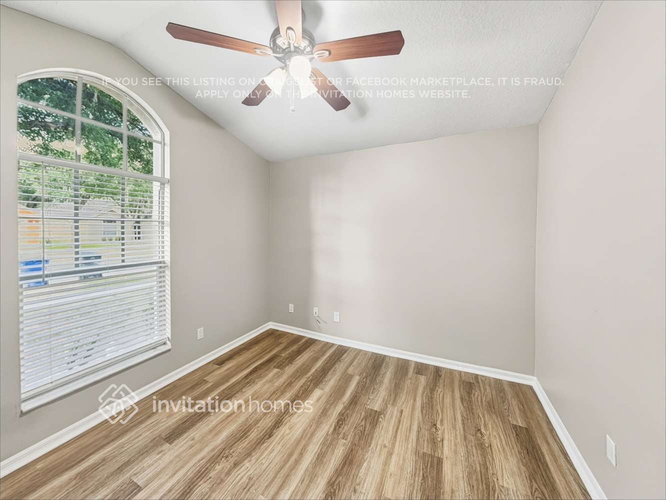 Building Photo - 2515 Clareside Dr