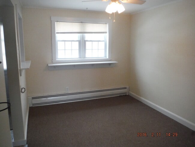 Dining Room - 200 Maplewood Dr