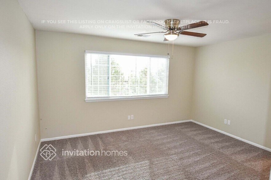 Building Photo - 2455 S Gibralter Way