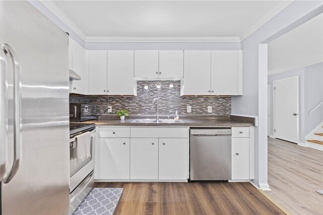 Building Photo - 189 Lawson Rd