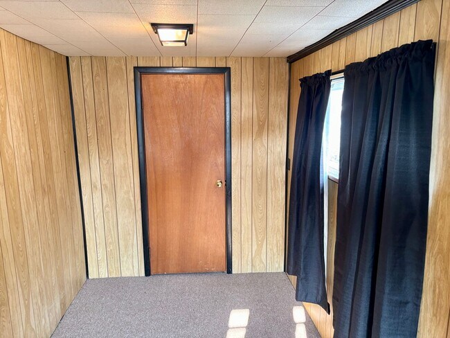 Building Photo - Spacious 2-bed, 1-bath house in Bluffton!