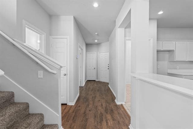 Building Photo - 1351 Kingston Pl