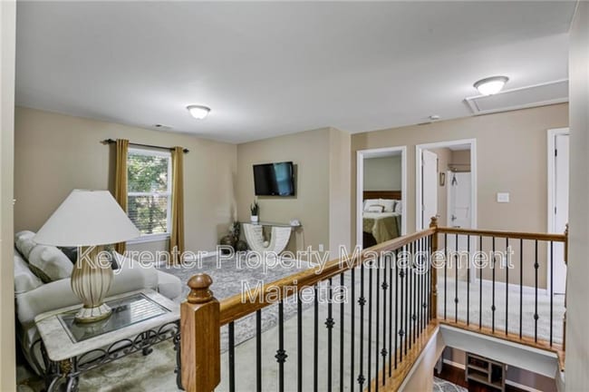 Building Photo - 611 Crosswinds Cir