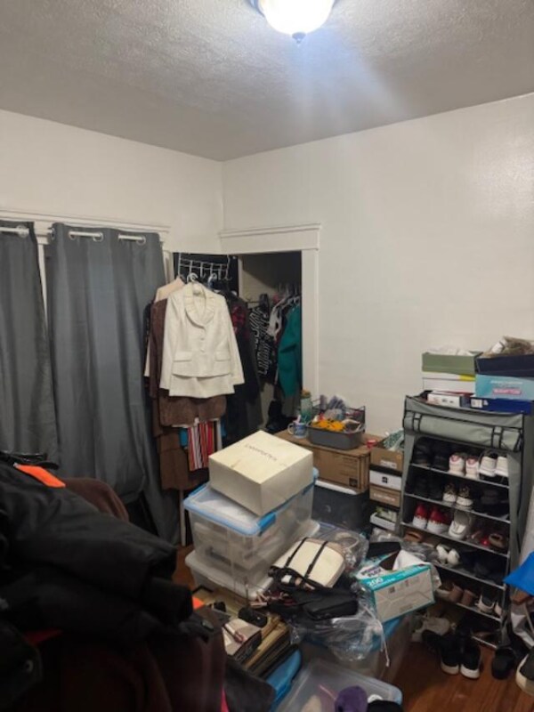 Building Photo - 3266 E 123rd St