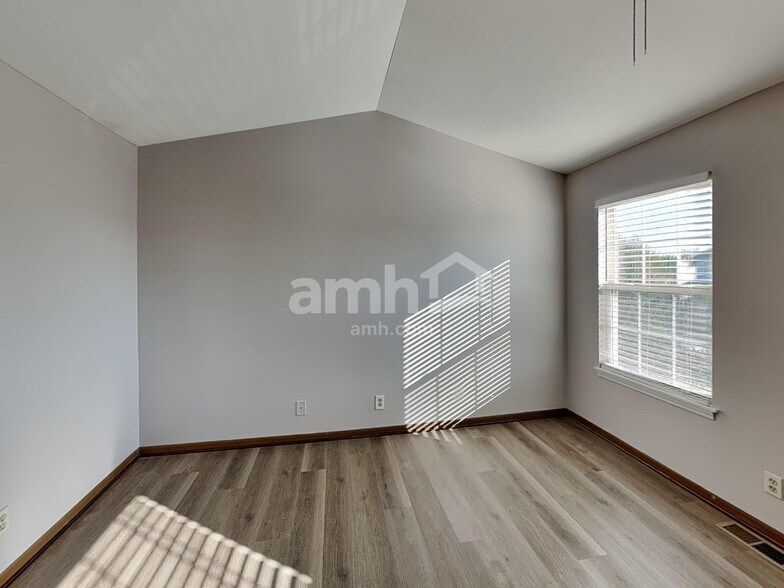 Building Photo - 22206 W Ocala Ct