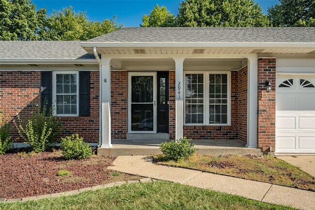 Building Photo - 2941 Park Valley Dr