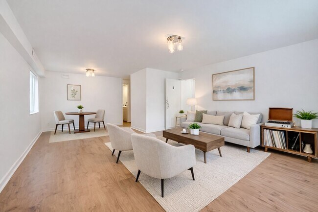 Building Photo - Avail July 1: 2BR Apt in Crafton, 1 Off Street Parking, AC, W/D included, Quartz Countertops, DW,...