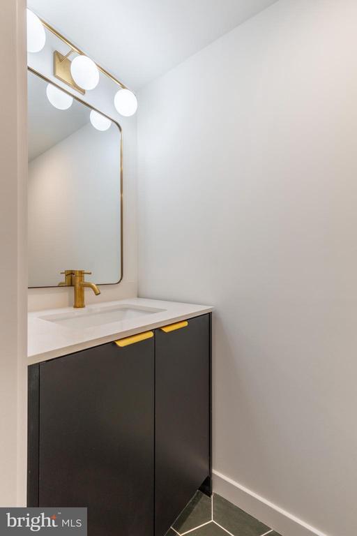 Building Photo - 1134 Pine St